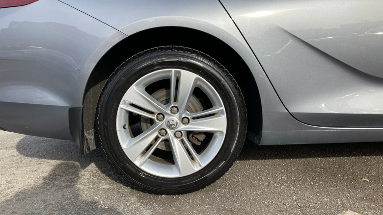 Vauxhall Insignia 1.6 Turbo D ecoTec [136] SRi Nav 5dr Diesel Hatchback